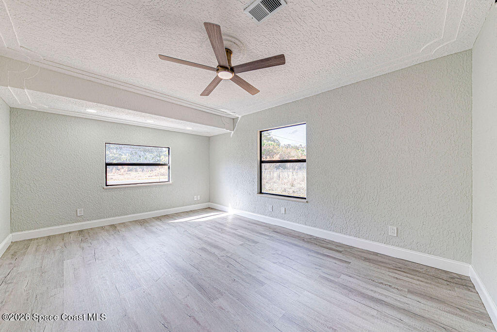 2773 W Hickory Circle