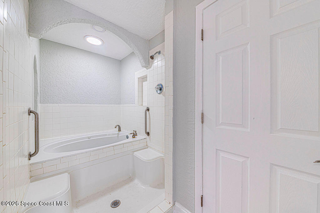 2773 W Hickory Circle