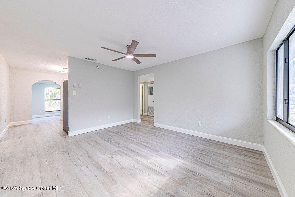 2773 W Hickory Circle