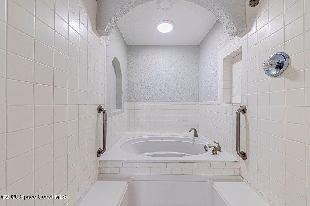 2773 W Hickory Circle