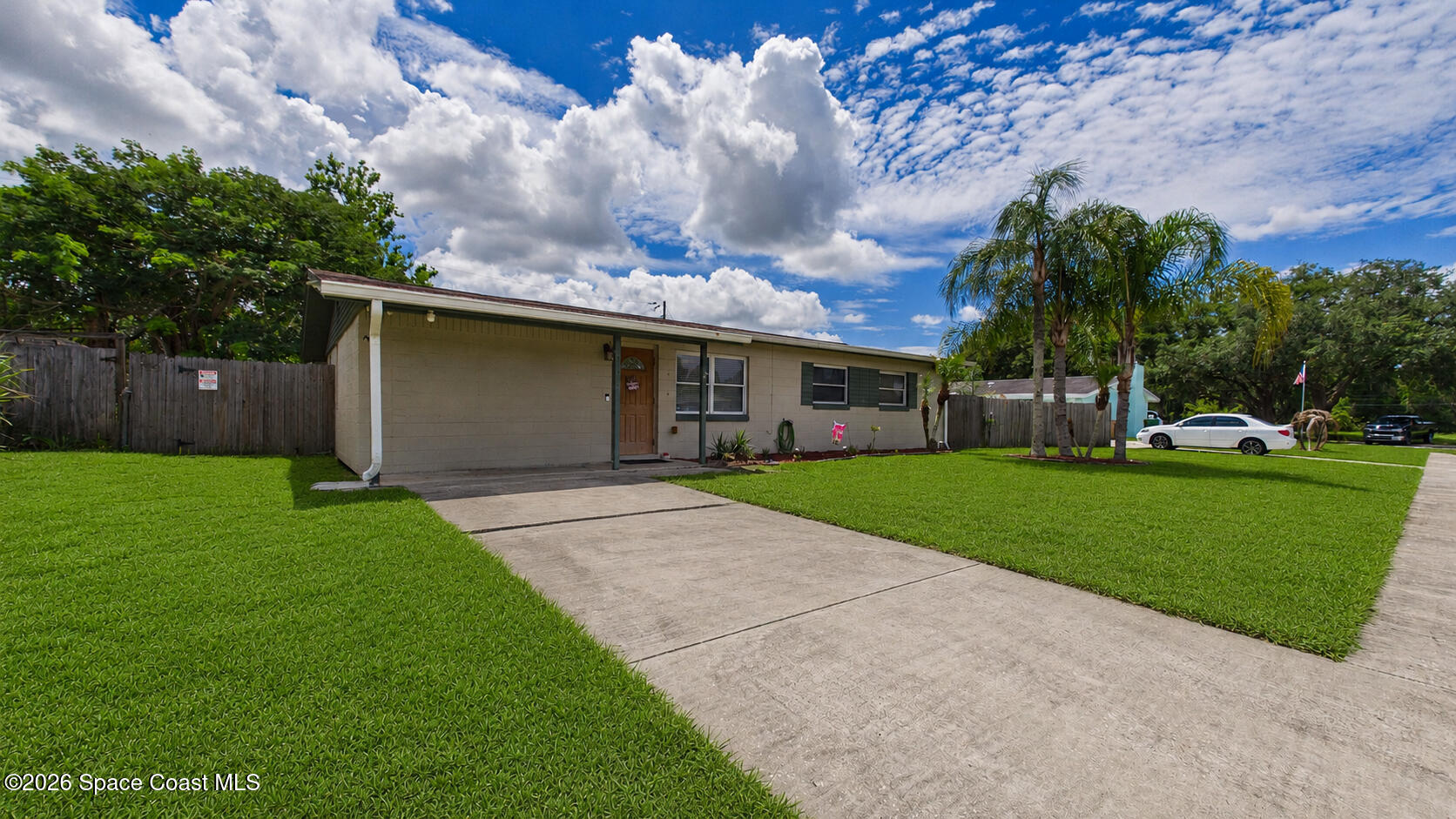 2536 Straford Drive