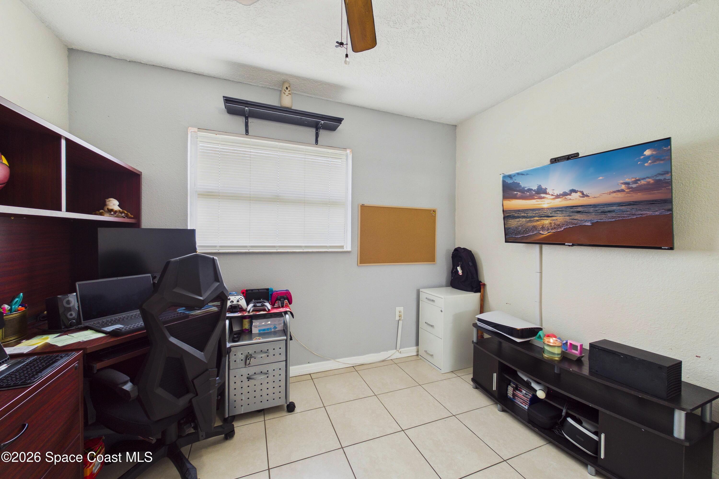 2536 Straford Drive