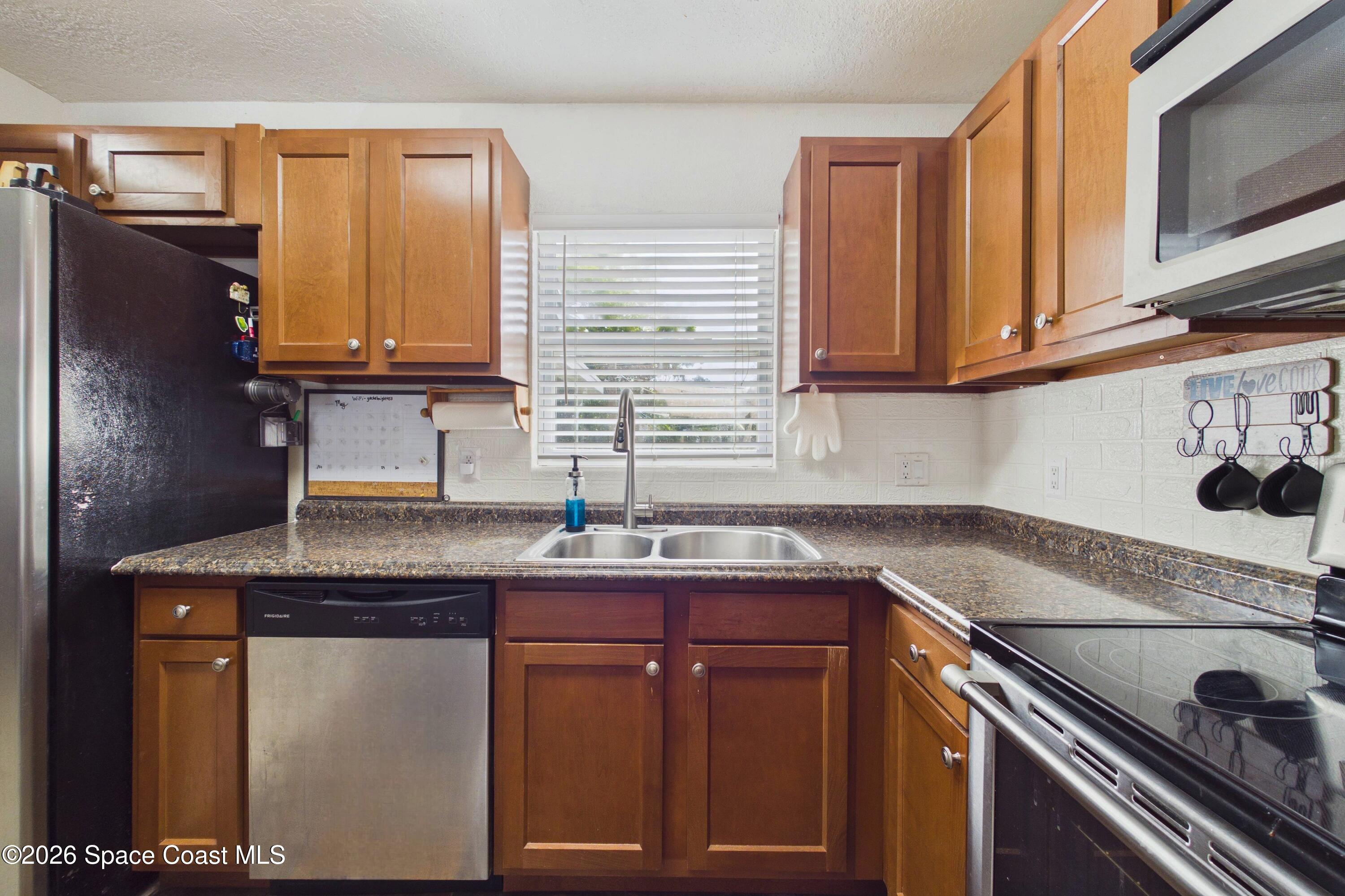 2536 Straford Drive