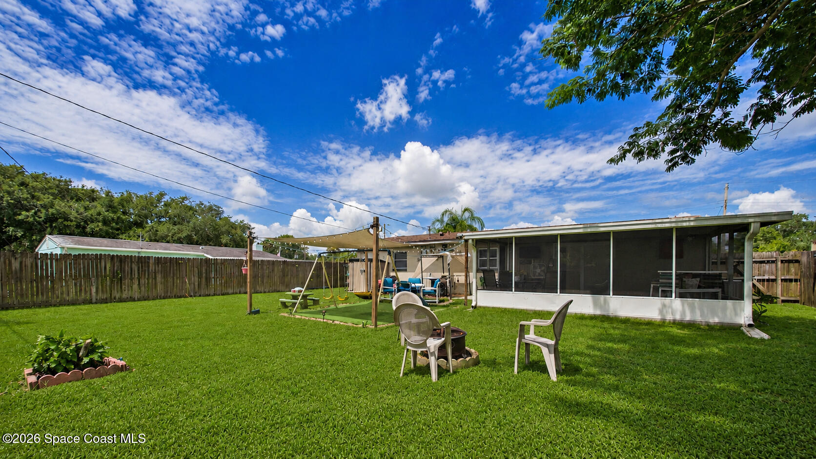 2536 Straford Drive