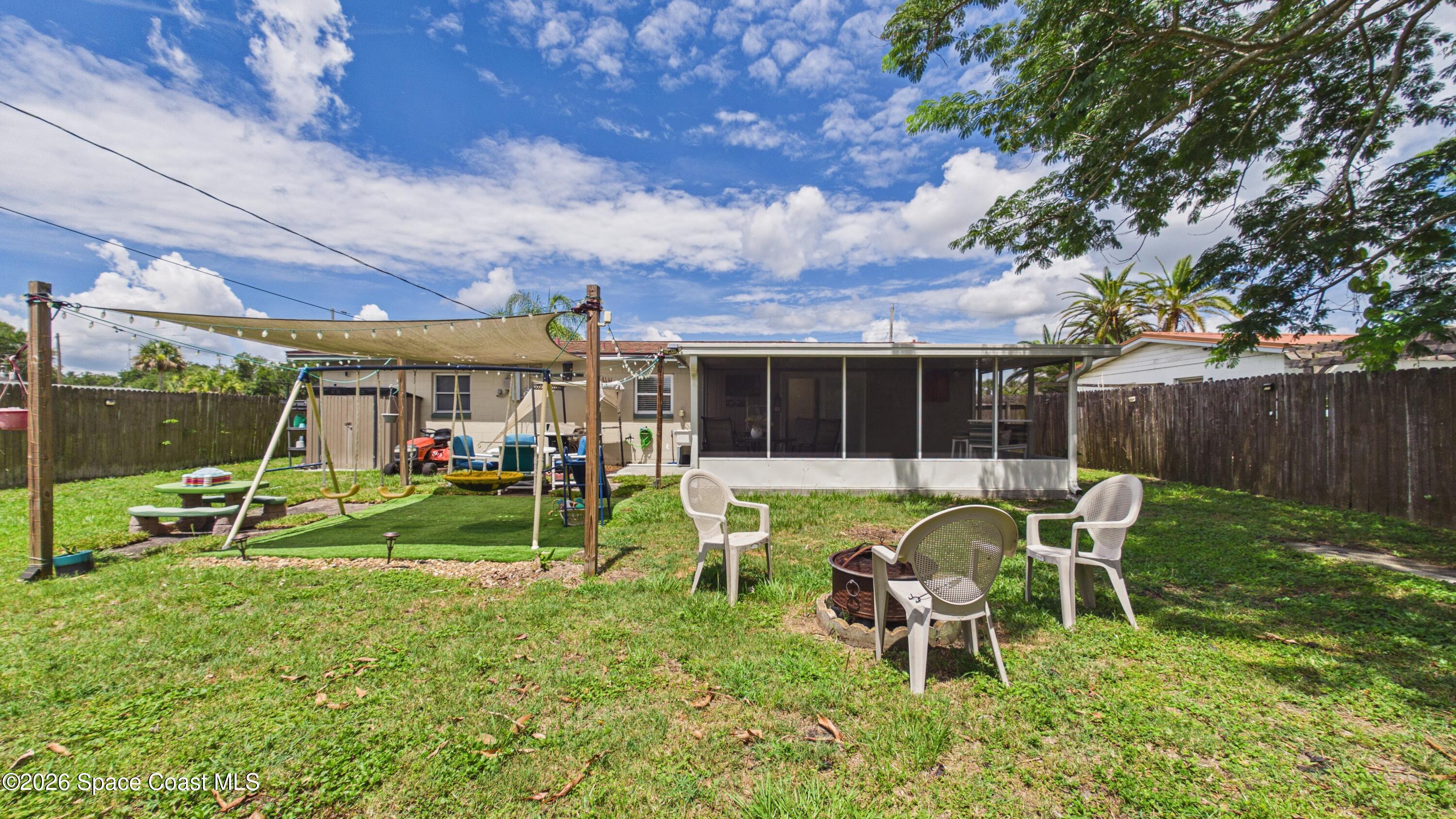 2536 Straford Drive
