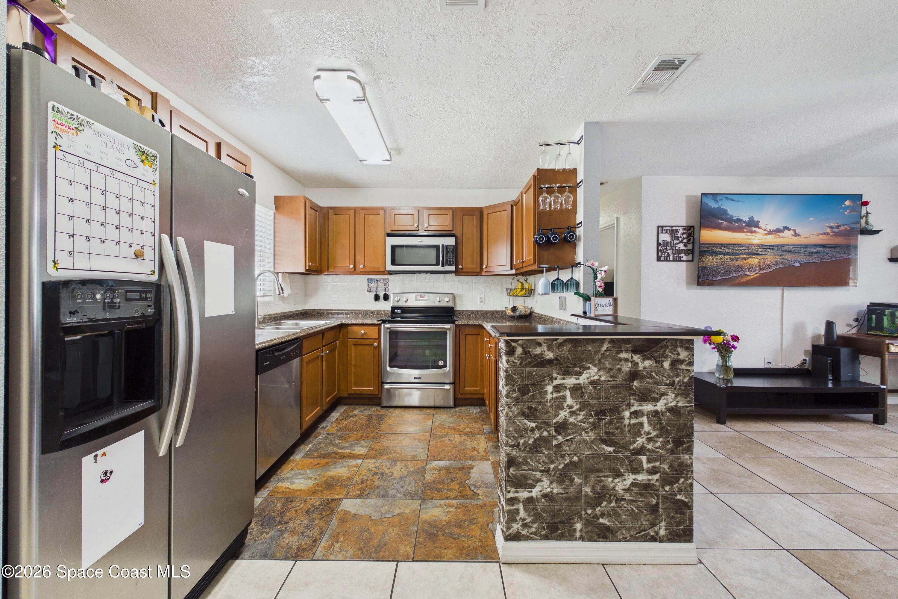 2536 Straford Drive