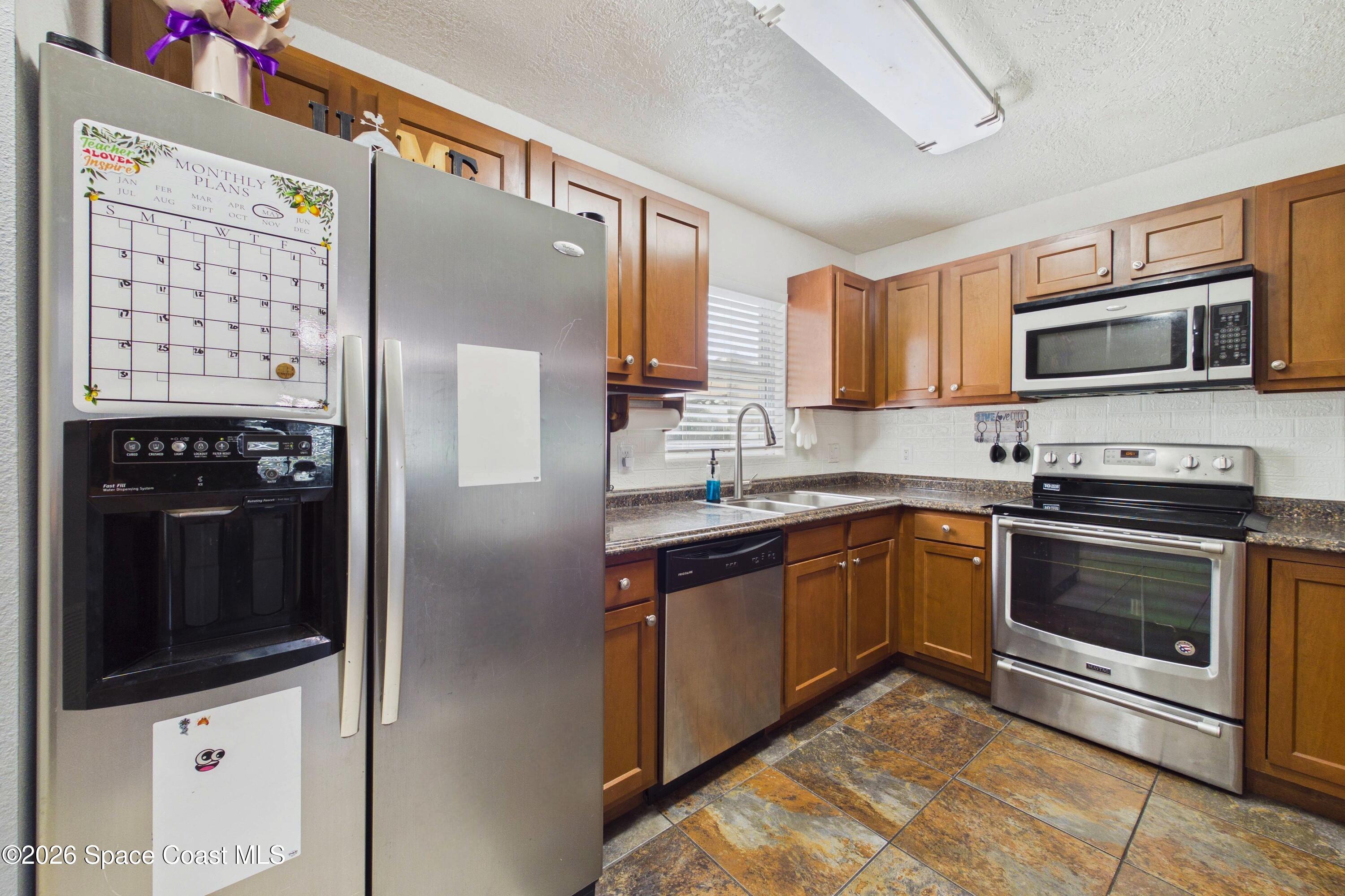 2536 Straford Drive