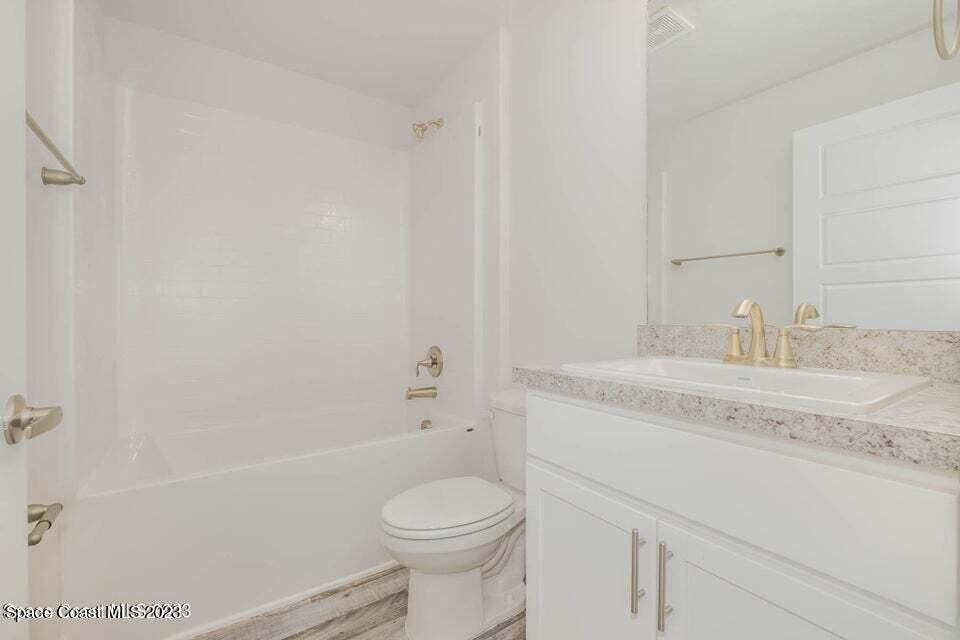 1109 Kareena Street NW