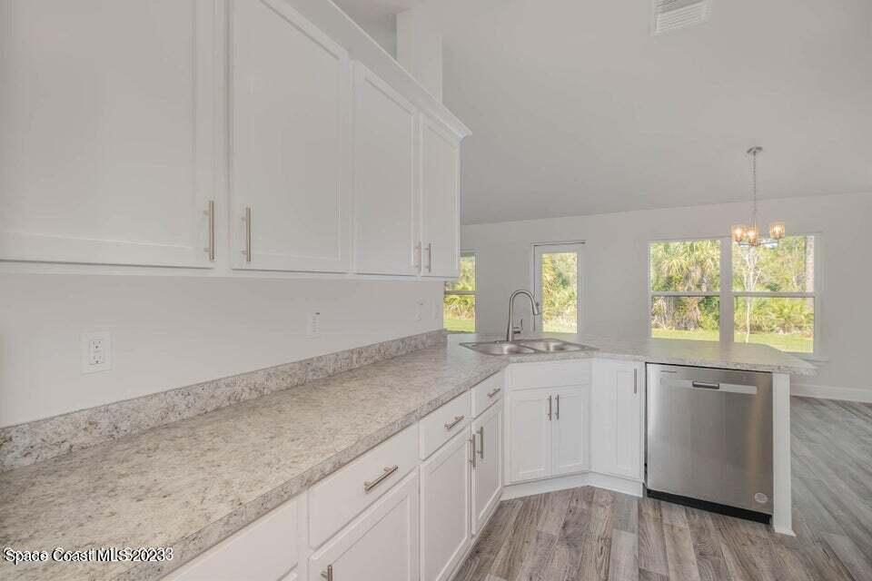 1109 Kareena Street NW