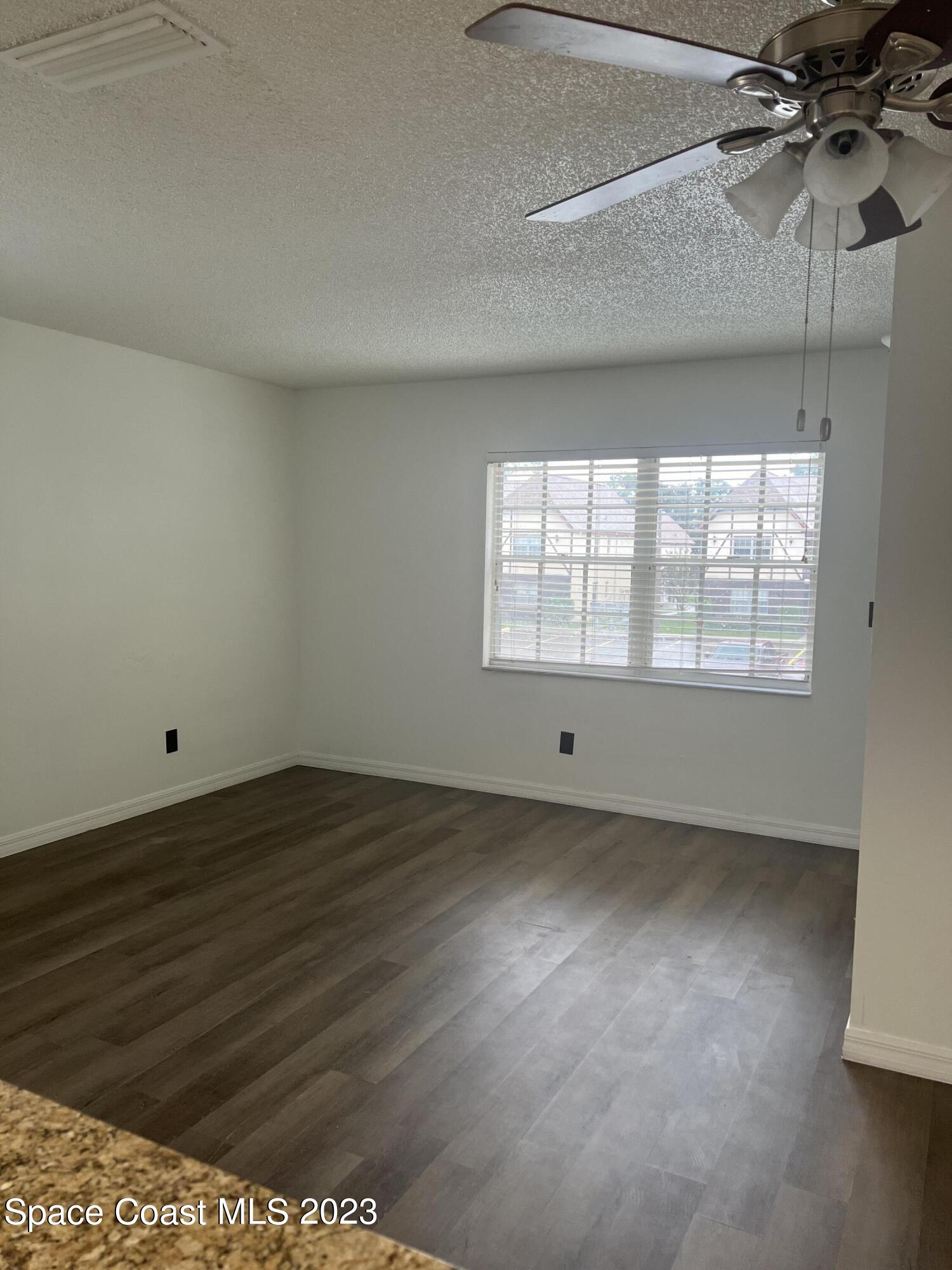 3111 Sir Hamilton Circle, 12