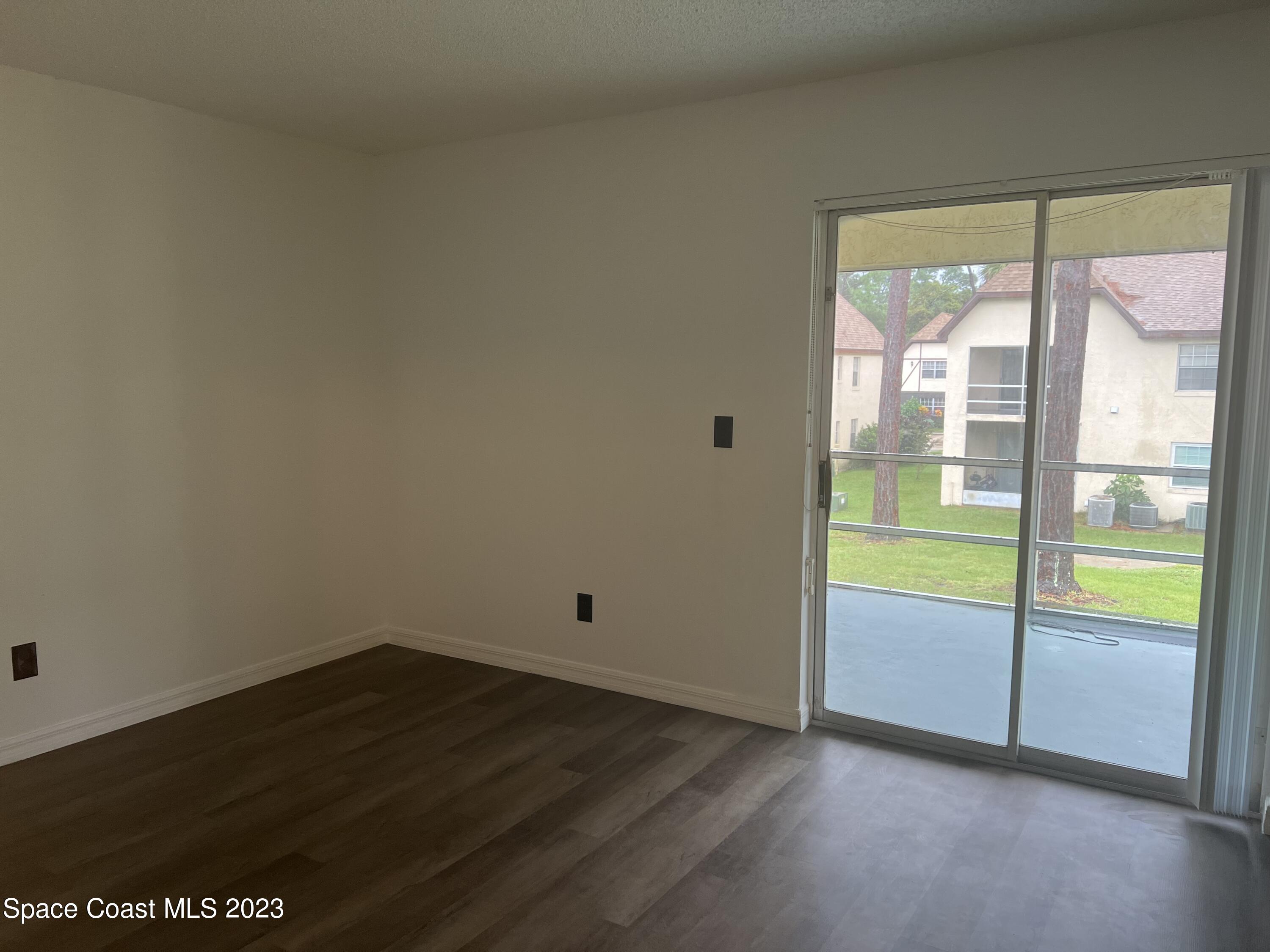 3111 Sir Hamilton Circle, 12