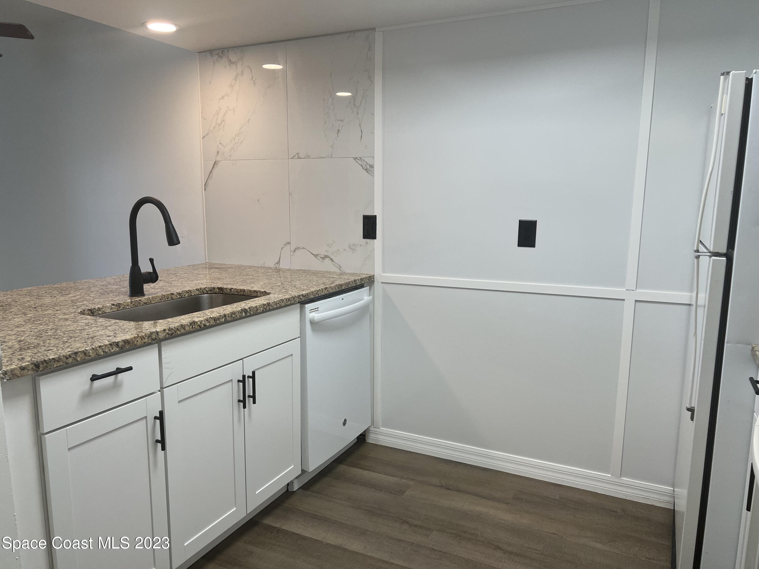 3111 Sir Hamilton Circle, 12