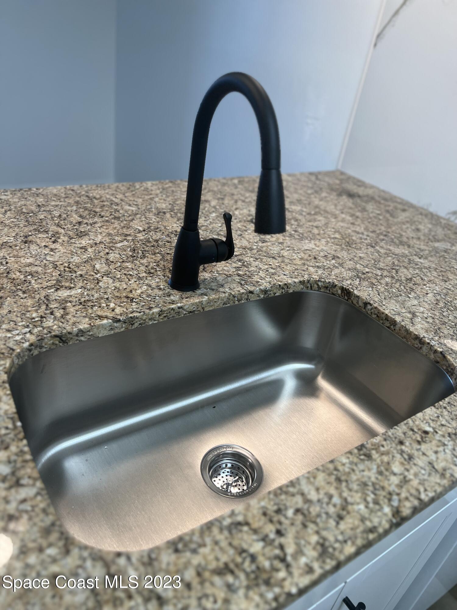 3111 Sir Hamilton Circle, 12