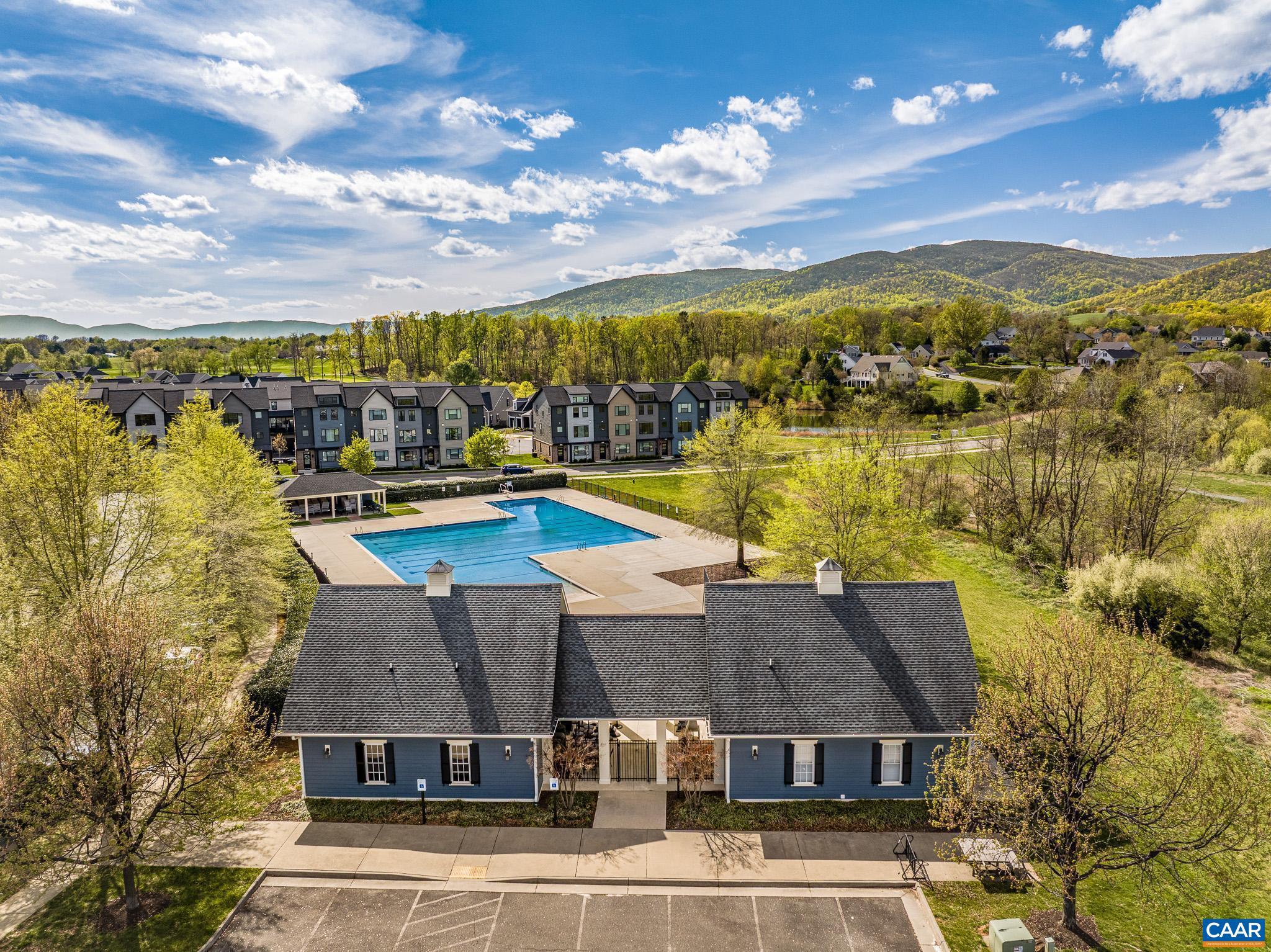 389 CLAREMONT LN