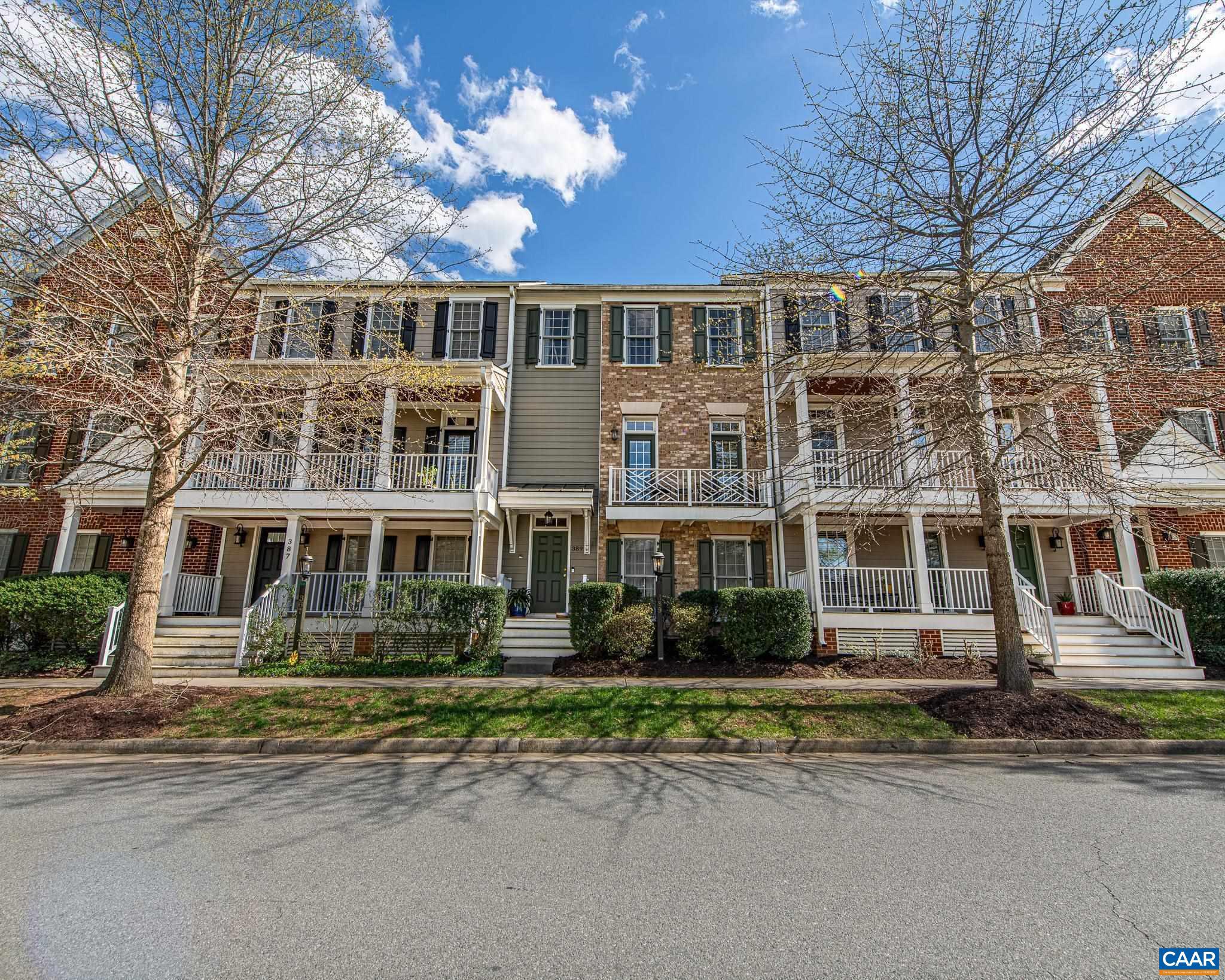 389 CLAREMONT LN
