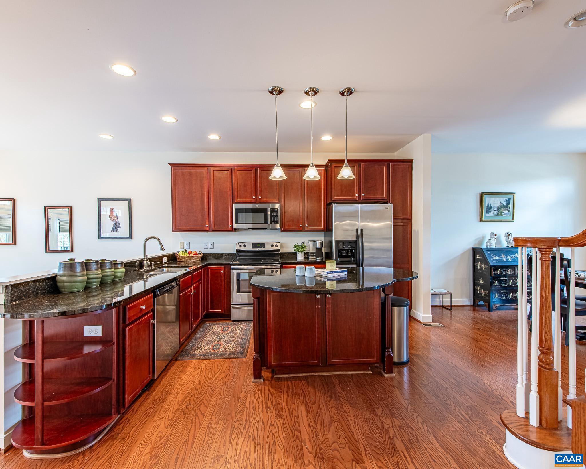 389 CLAREMONT LN