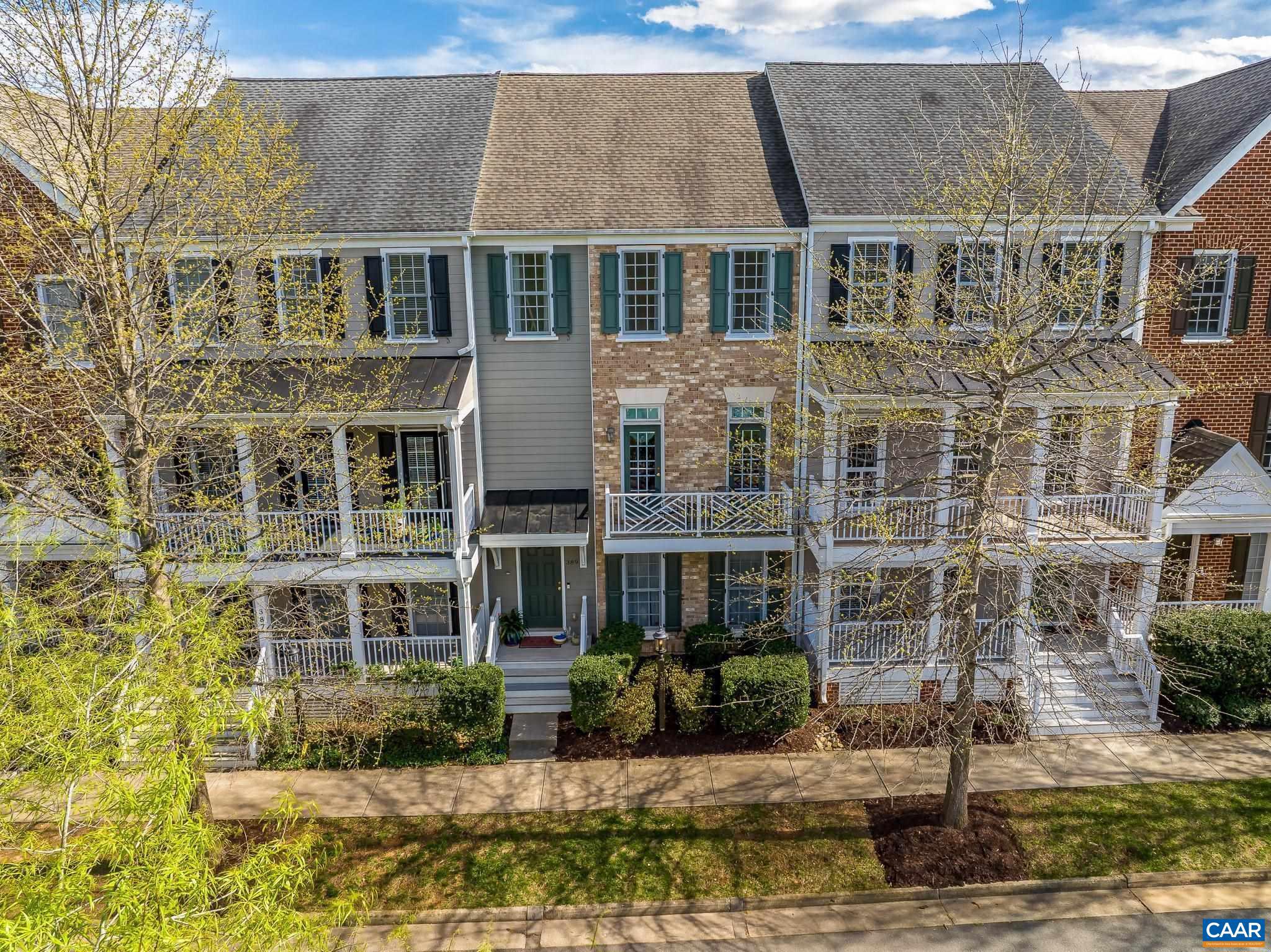 389 CLAREMONT LN