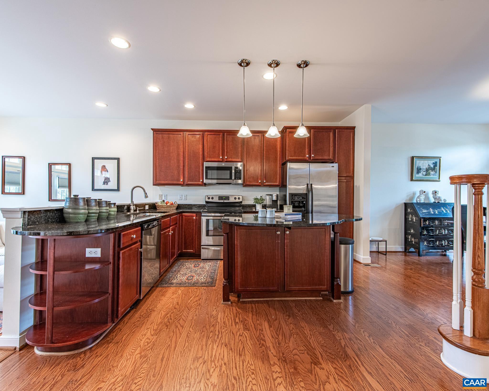 389 CLAREMONT LN