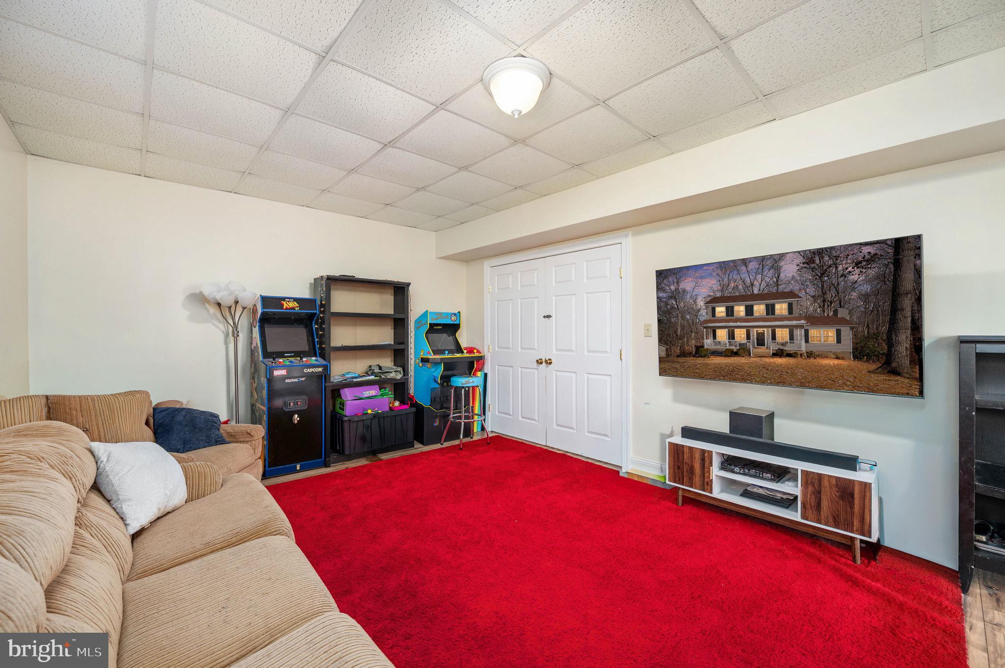 11 HORSEBACK LANE