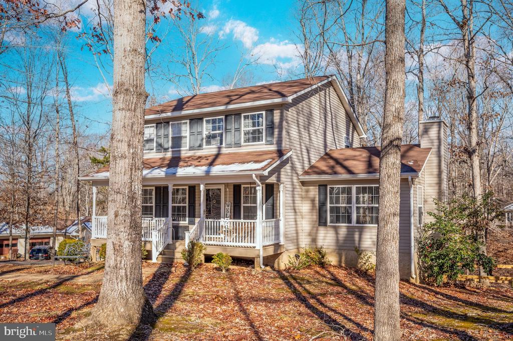 11 HORSEBACK LANE