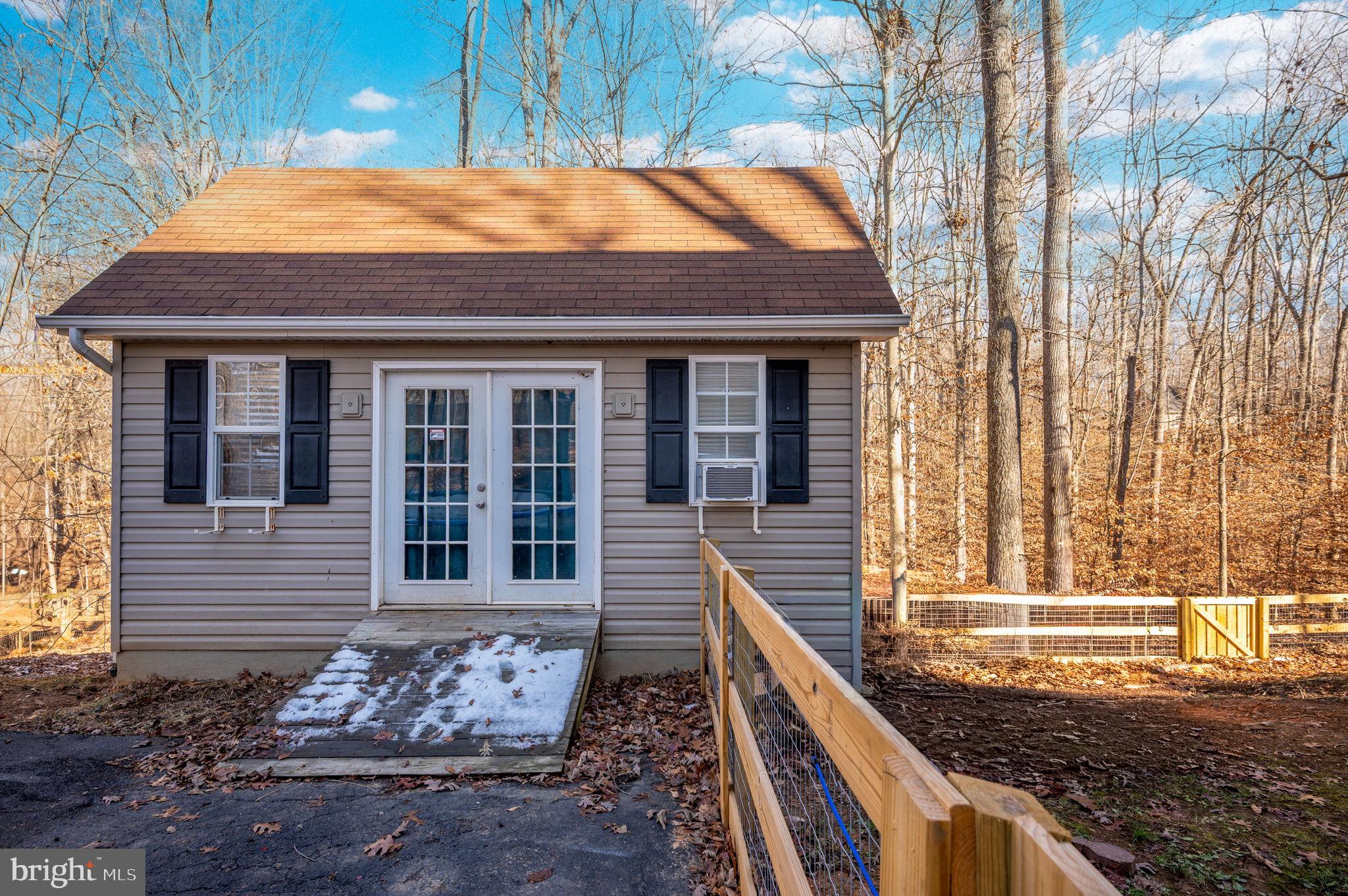 11 HORSEBACK LANE