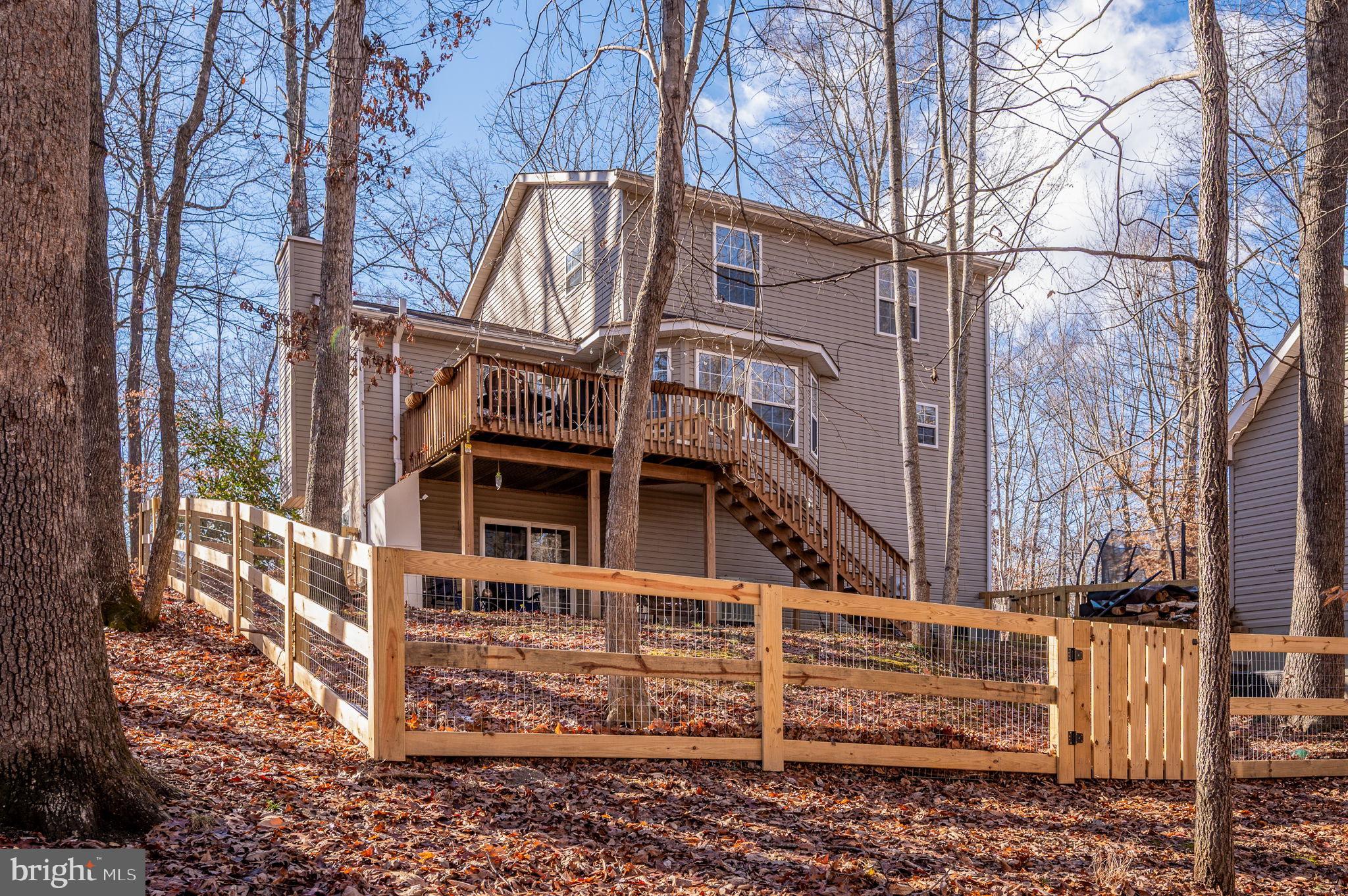 11 HORSEBACK LANE