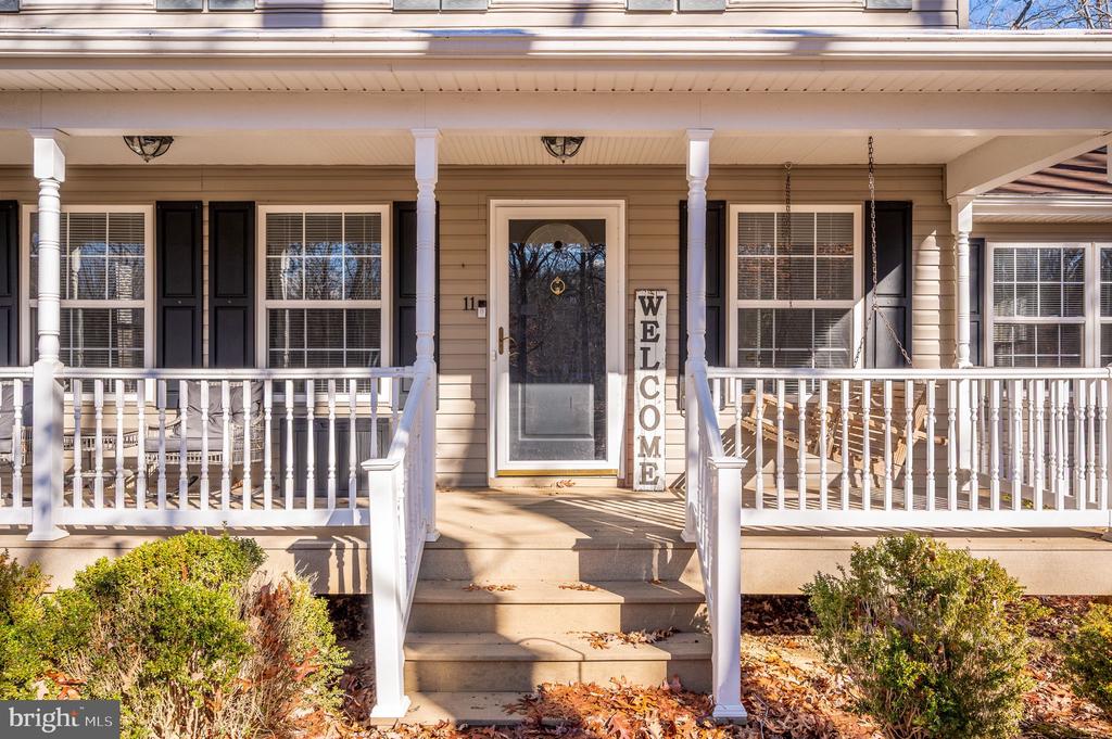 11 HORSEBACK LANE