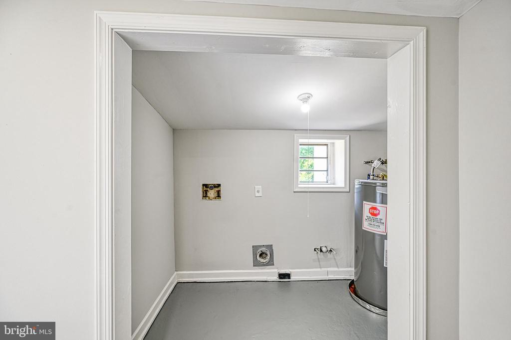 14040 W PATRICK HENRY ROAD