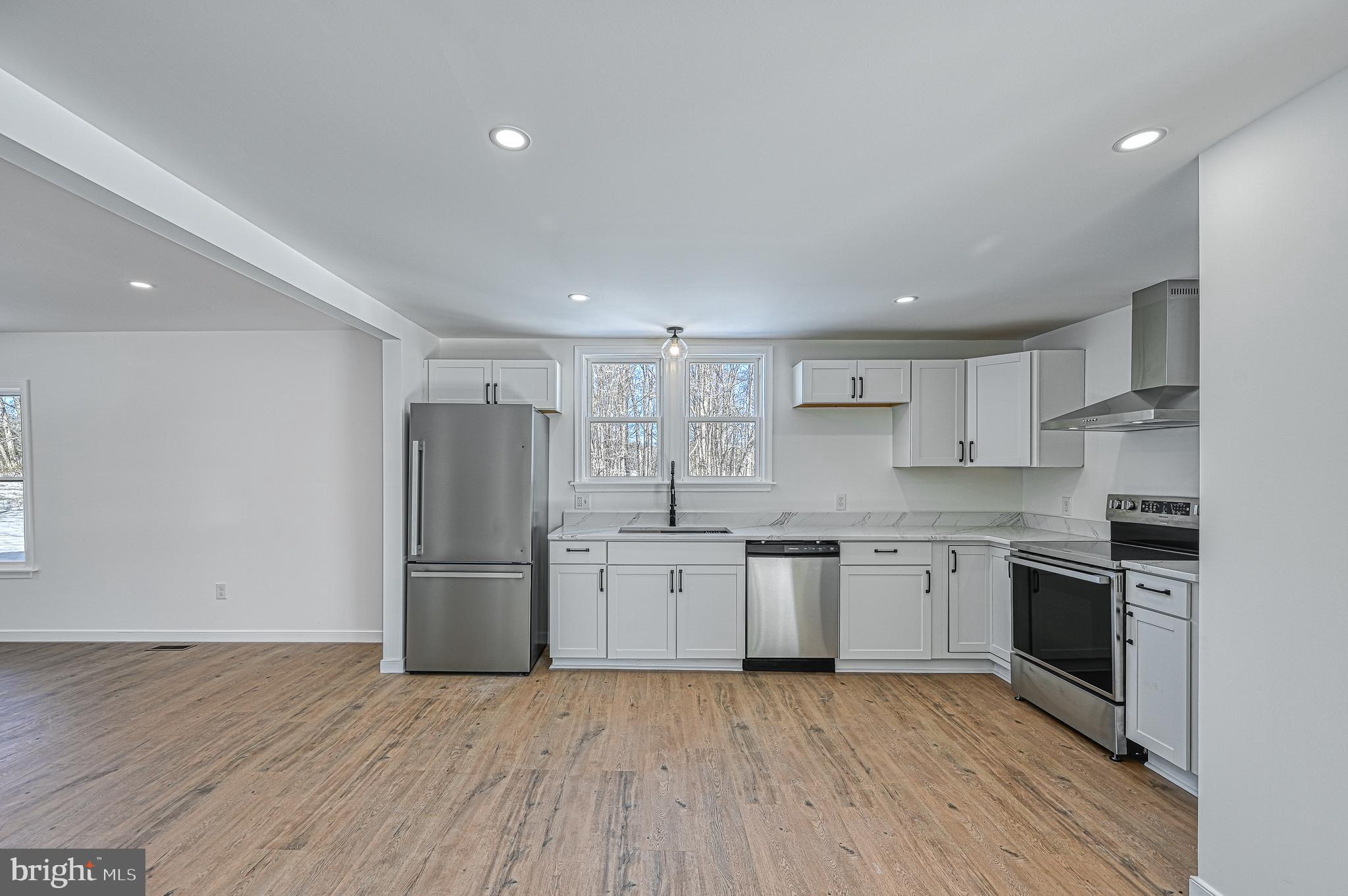 112 ZACHARY TAYLOR HIGHWAY