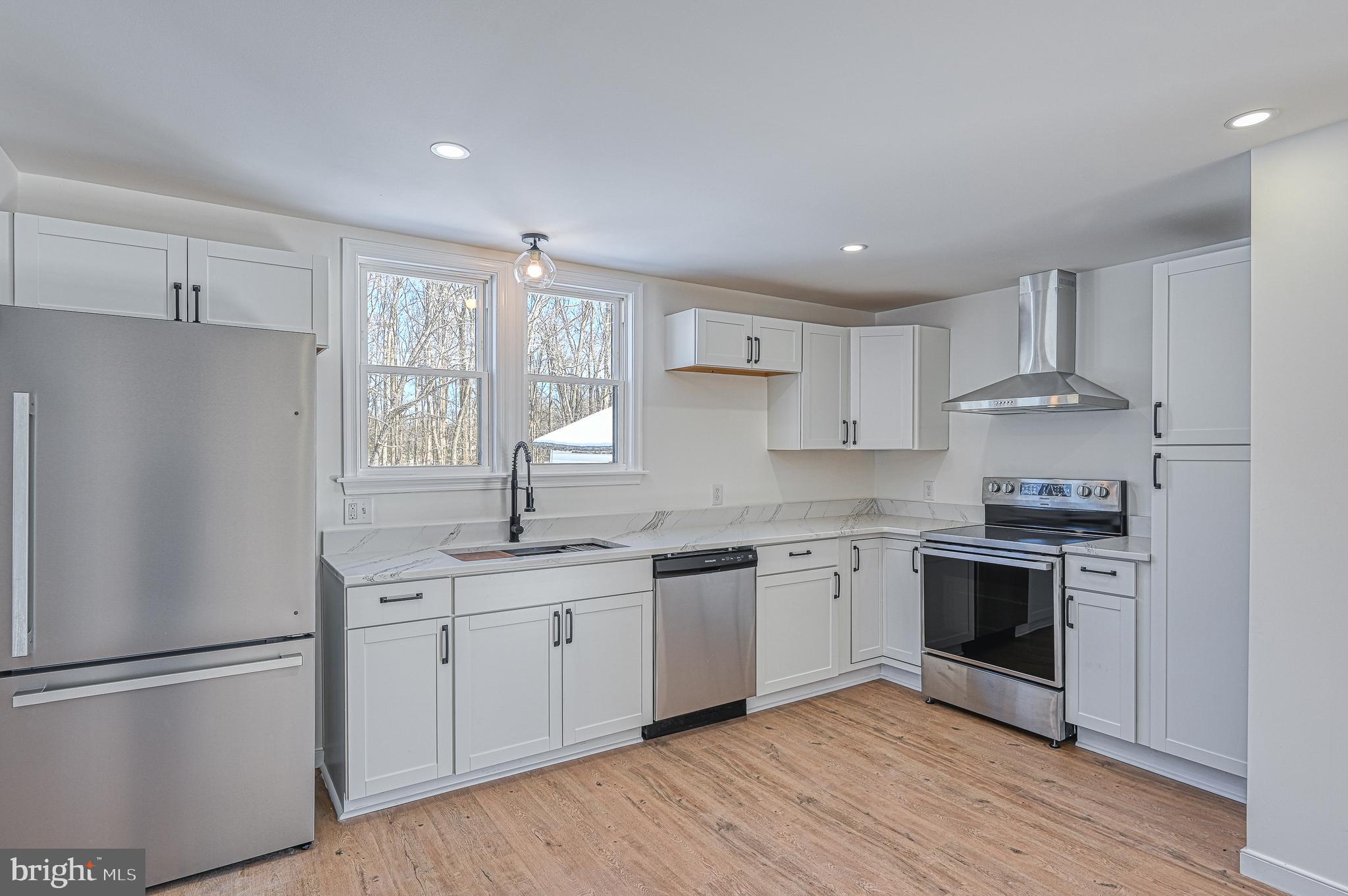 112 ZACHARY TAYLOR HIGHWAY