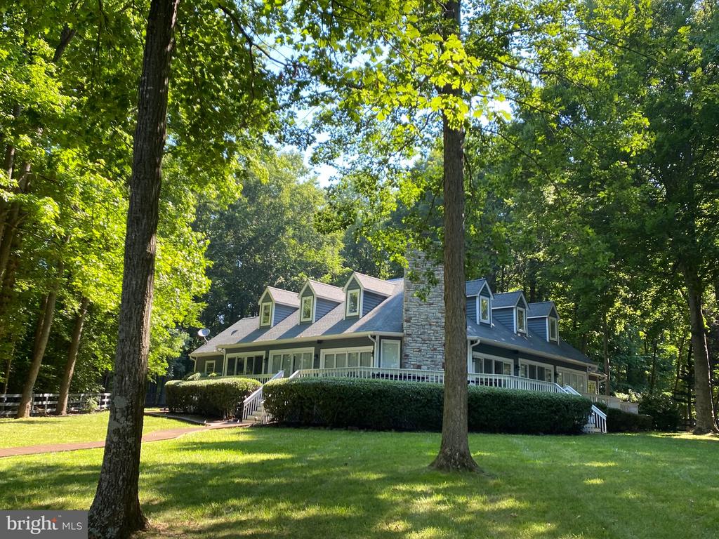 198 EMMA JANE LANE