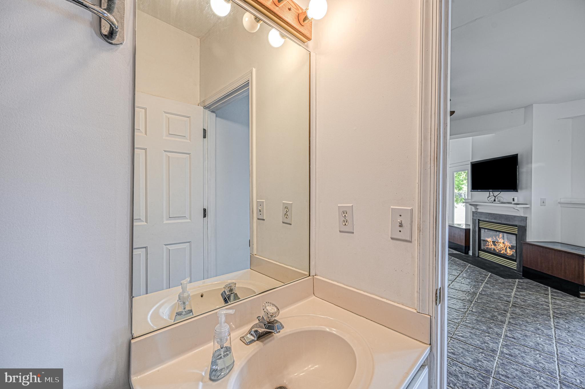 1334 MOODY TOWN ROAD