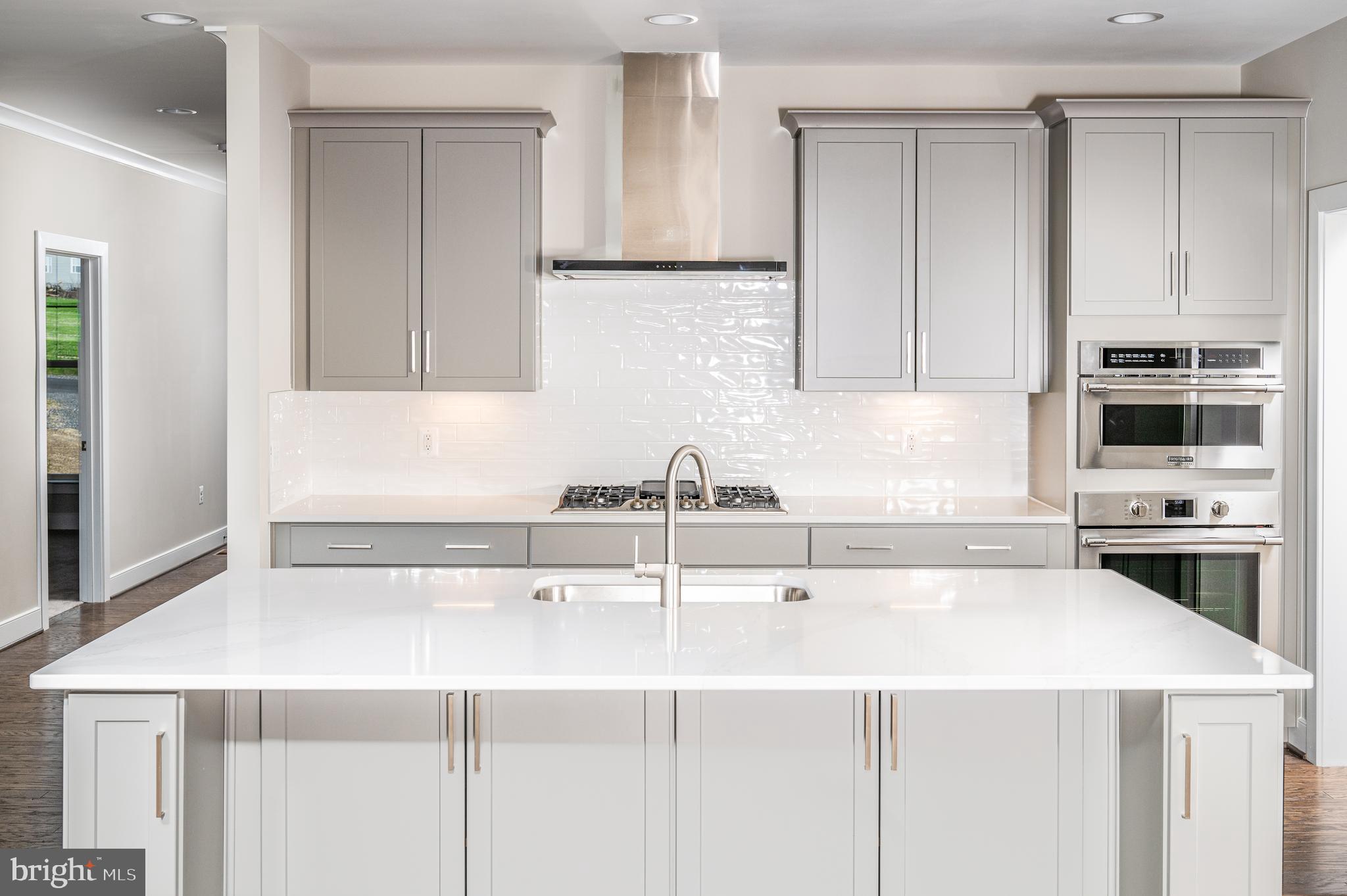 165 ROCK ISLAND RIDGE