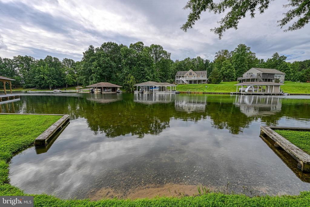 82 HEATHER DRIVE