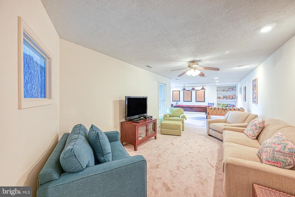 82 HEATHER DRIVE