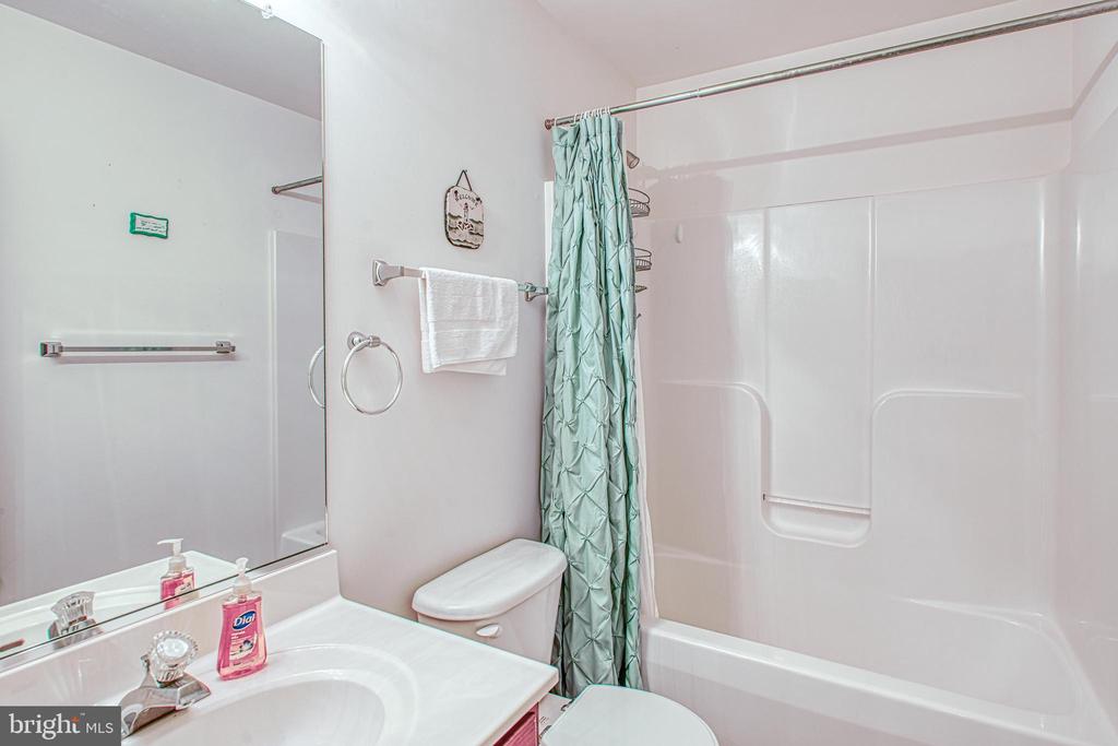 82 HEATHER DRIVE