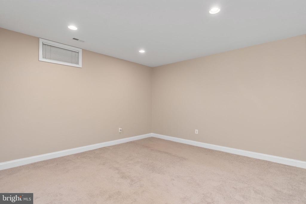 139 OAK HAVEN DRIVE