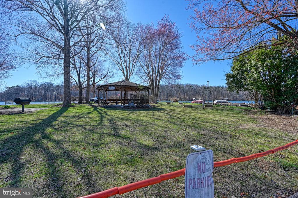 559 OVERTON ROAD
