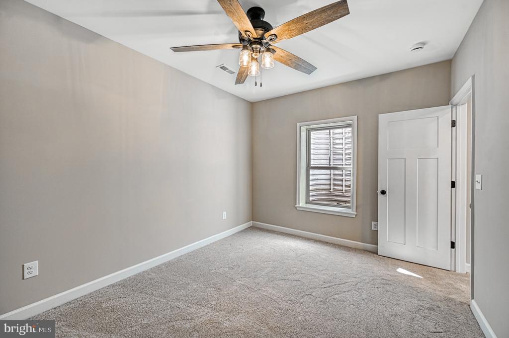 559 OVERTON ROAD