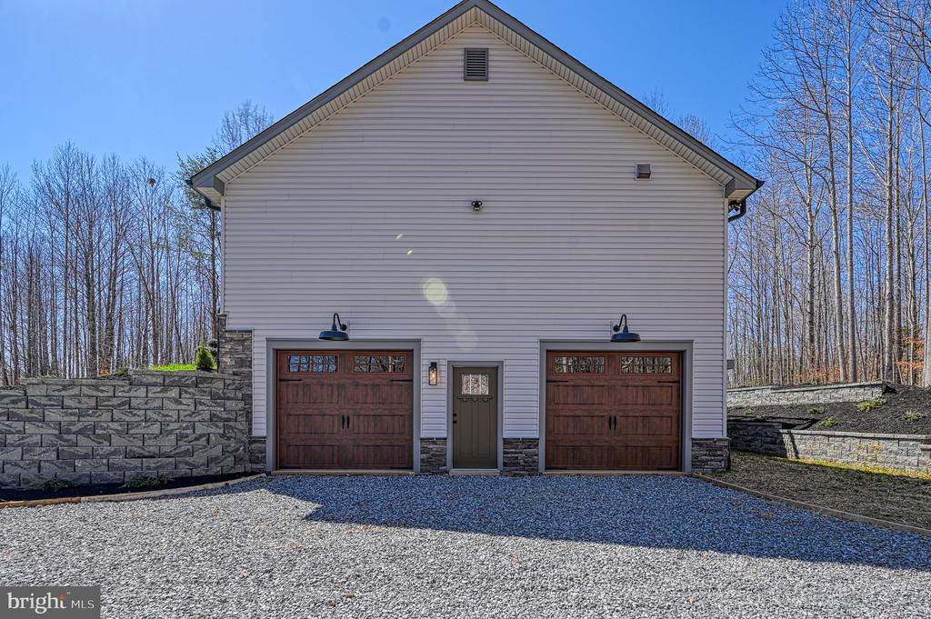 559 OVERTON ROAD