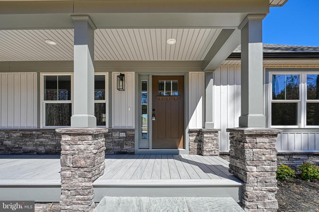 48 PINE DR