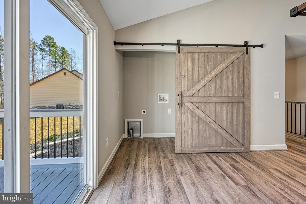 48 PINE DR
