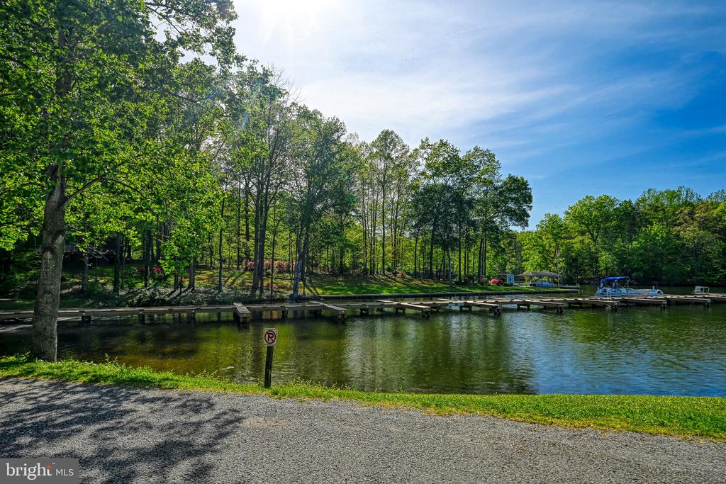 343 ASPEN HILL ROAD