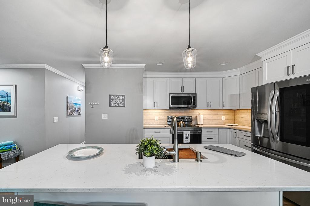 343 ASPEN HILL ROAD