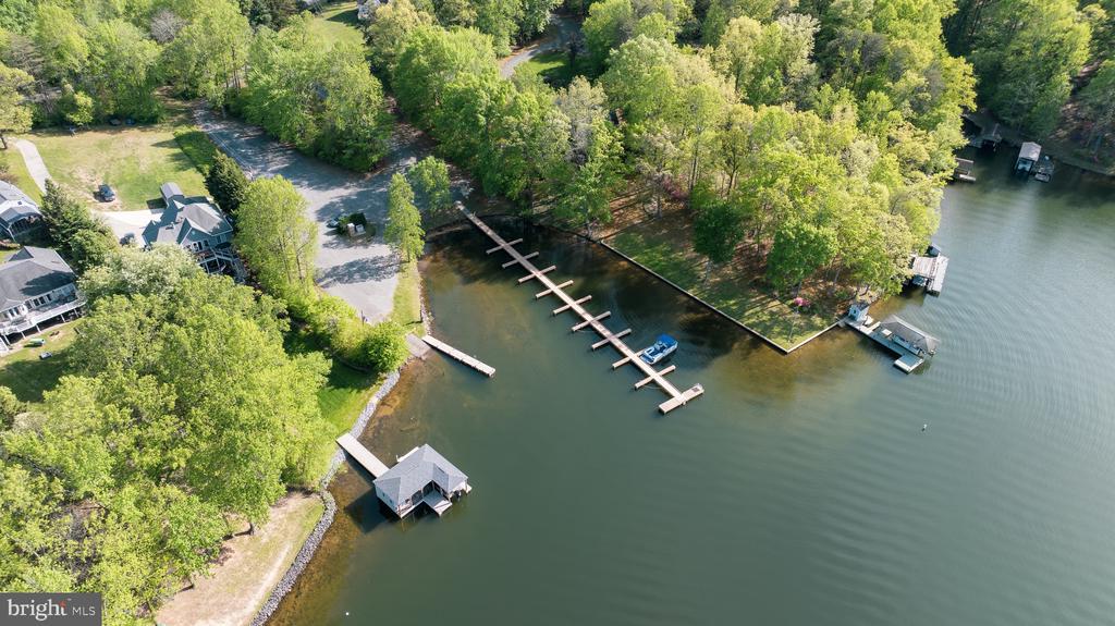 343 ASPEN HILL ROAD