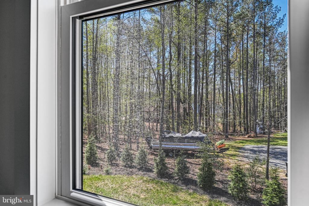 295 HEMLOCK LOOP