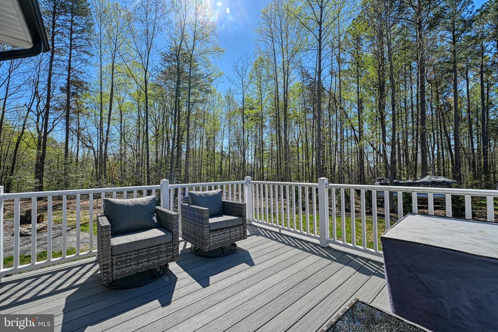 295 HEMLOCK LOOP