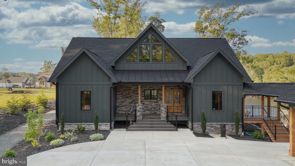 2 WOLFTRAP CT