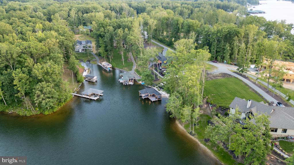 2 WOLFTRAP CT