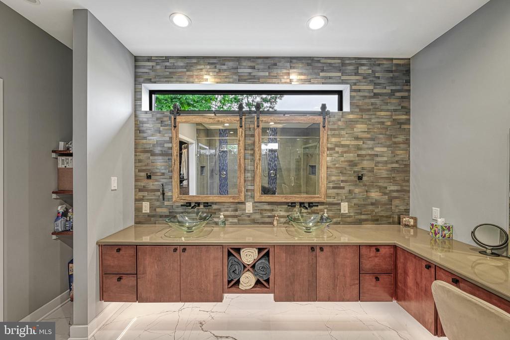 2 WOLFTRAP CT